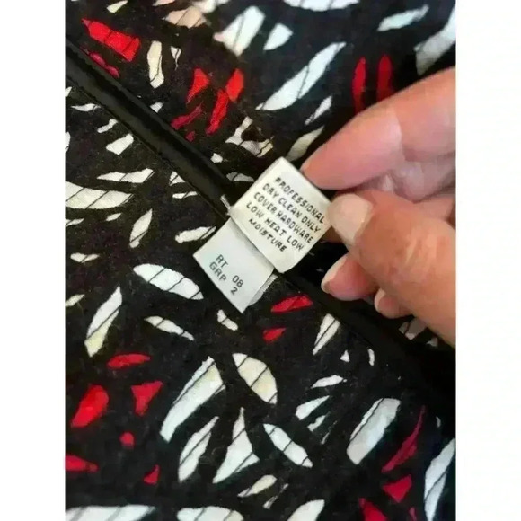 St. John Lightweight Jacket Size Large - Picture 5 of 8